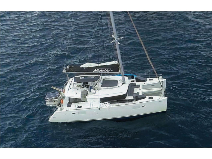 Photo #1 - Lagoon 450 Fly (Genarator,A/C,Water Maker,Inverter) (ALKISTIS) in Alimos Marina - 18391