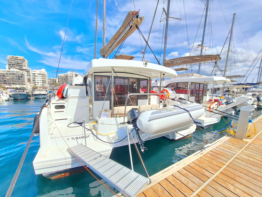 Photo #1 - BALI CATSPACE (TURANDOT) en Port - 11587