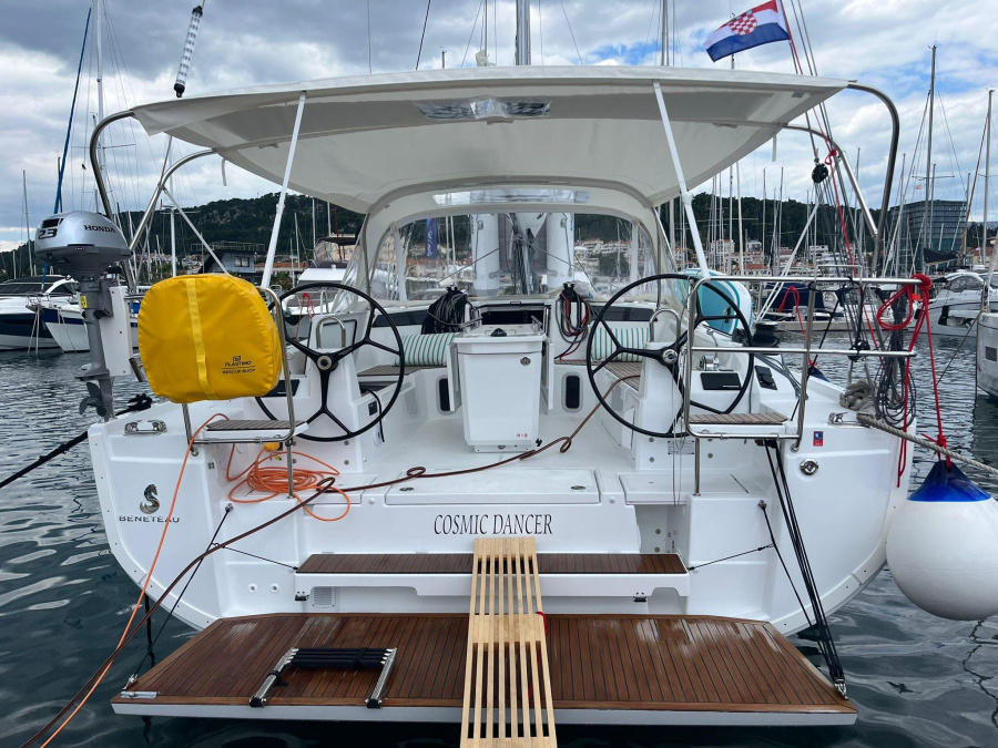 Photo #1 - Oceanis 40.1 (COSMIC DANCER) en ACI Marina - 17624