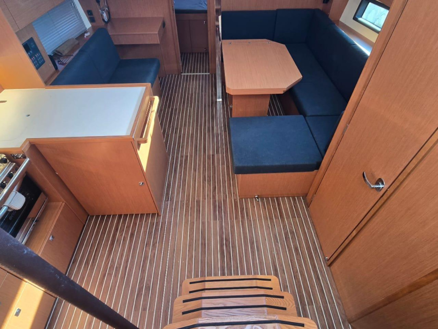 Interior image - 1