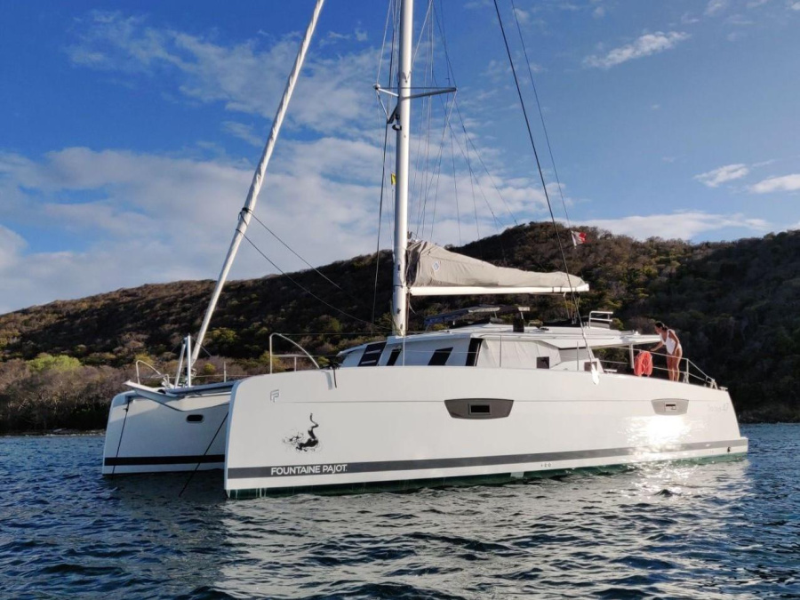Photo #1 - Saona 47 (Eclipsea | A/C, Gen, Water-maker, 12 pax) in Alimos Marina - 18468
