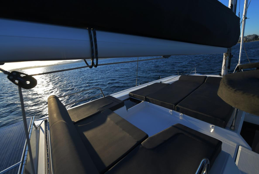 Eclipsea | A/C, Gen, Water-maker, 12 pax - 2