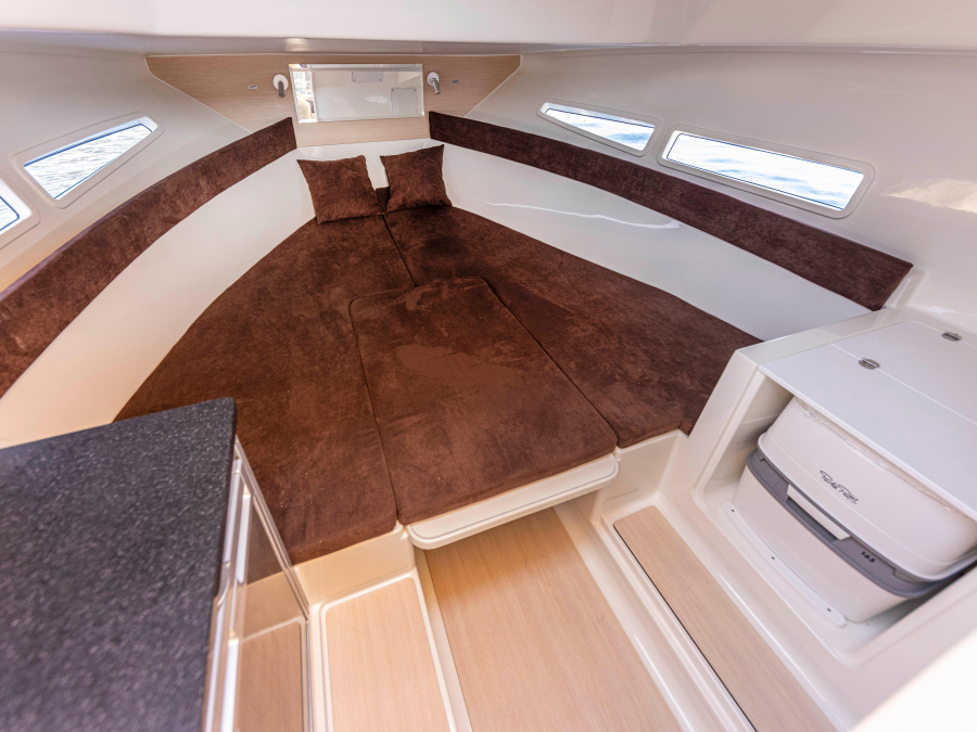 Interior image - 2