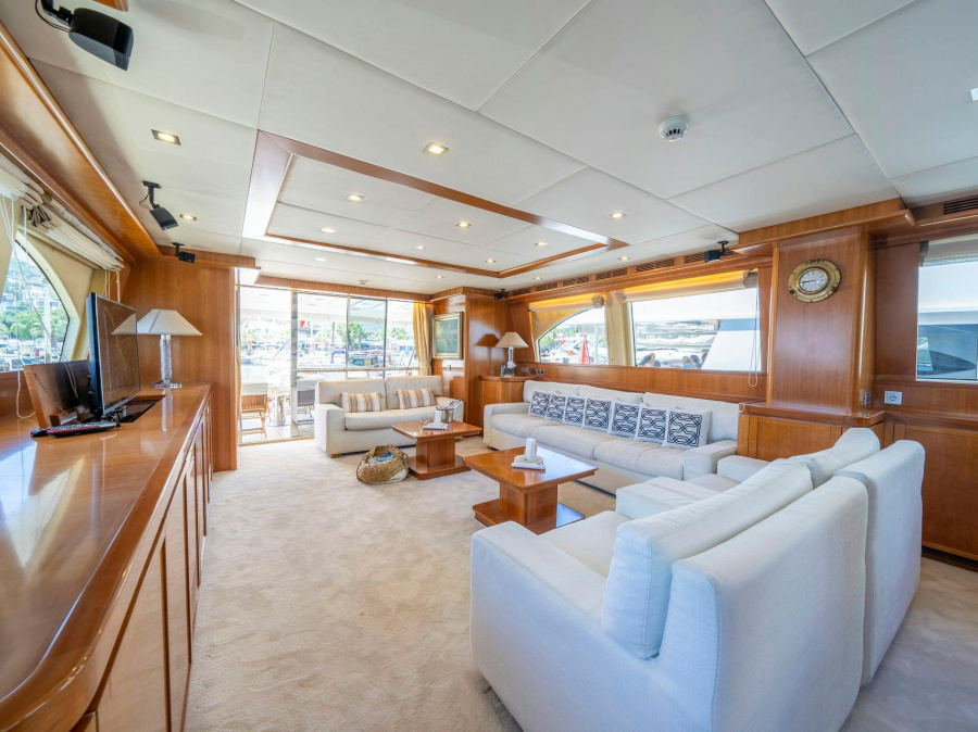Interior image - 2