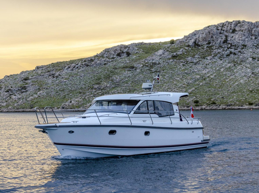 Photo #1 - Nimbus 365 Coupé (NN) in Marina - 17936