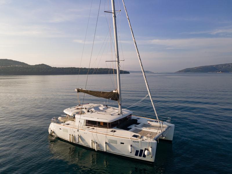 Photo #1 - Lagoon 450 Fly (MOJA MALA) in Marina Baotić - 23972