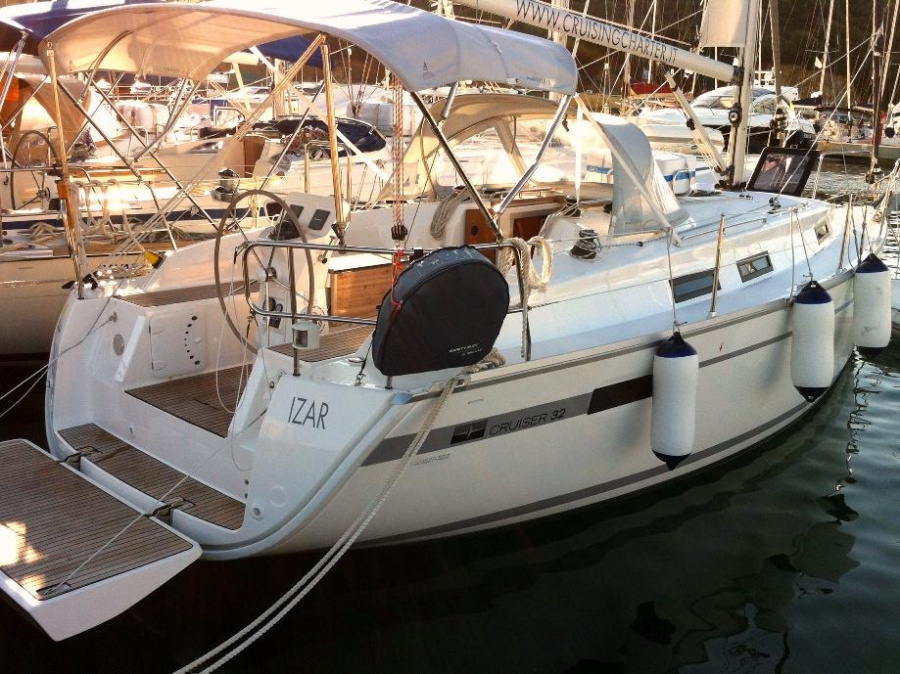 Photo #1 - Bavaria Cruiser 32 (Izar) en Marina di - 6091