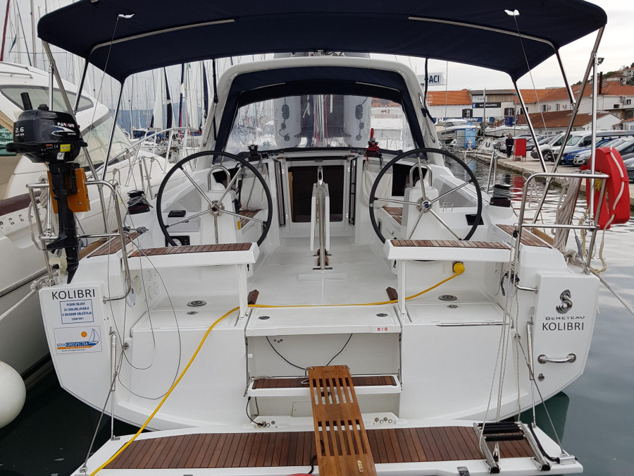 Photo #1 - Oceanis 35.1 (Kolibri) in ACI Marina - 10183