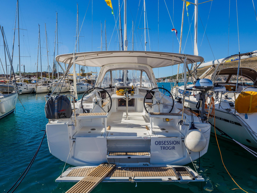 Photo #1 - Oceanis 38.1 (Obsession) en ACI Marina - 6907