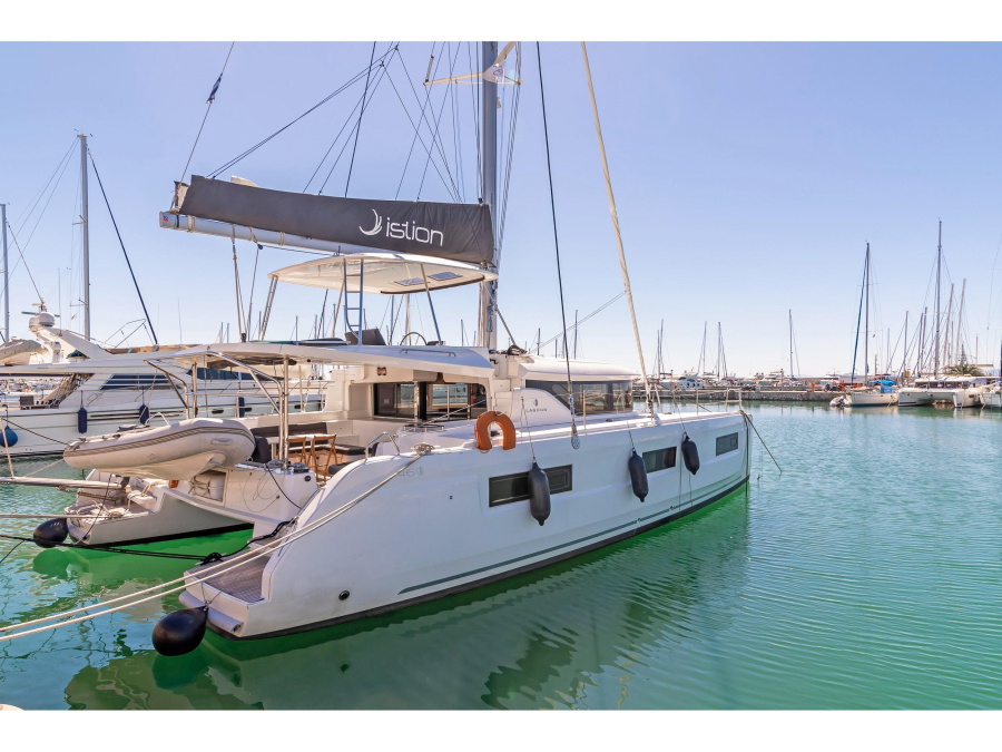 Photo #1 - Lagoon 46 A/C & GEN & WM (Harmony) in Main Port - 11365