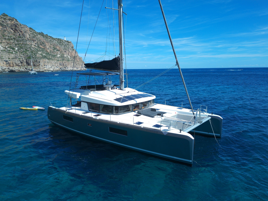 Photo #1 - Lagoon 52F ( + crew) (GOA 10) en Marina Santa Eulalia - 16698