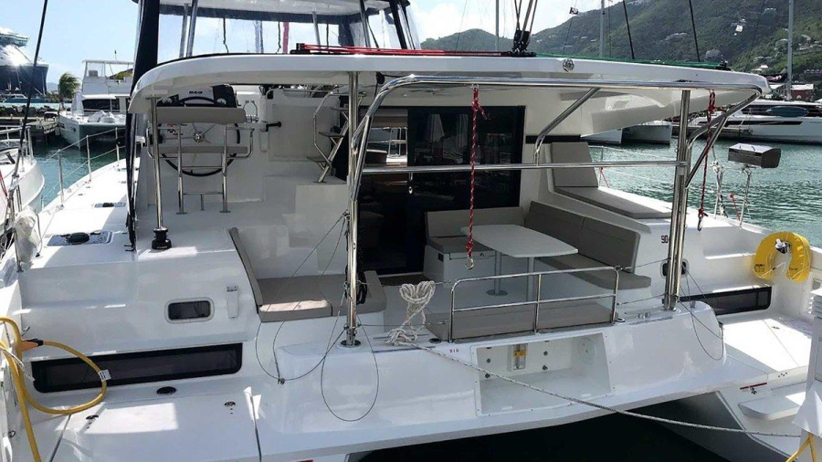 Lagoon 42 - 1