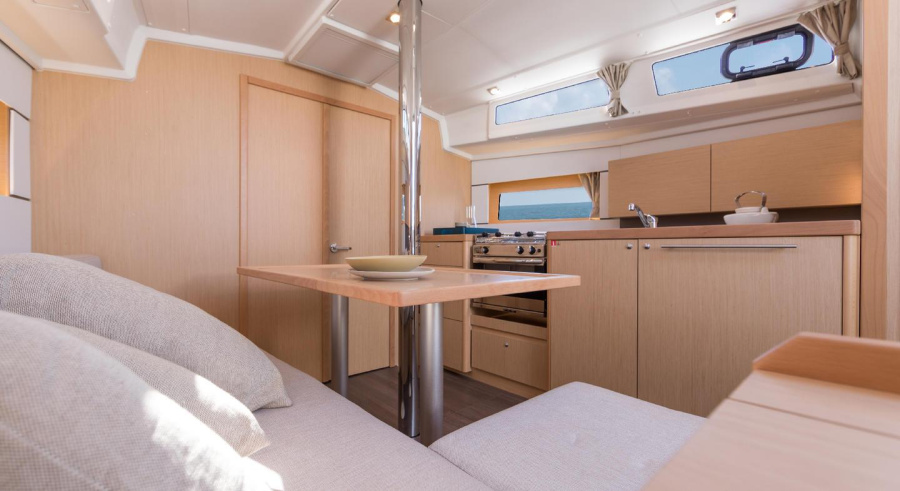 Oceanis 38.1 - 2