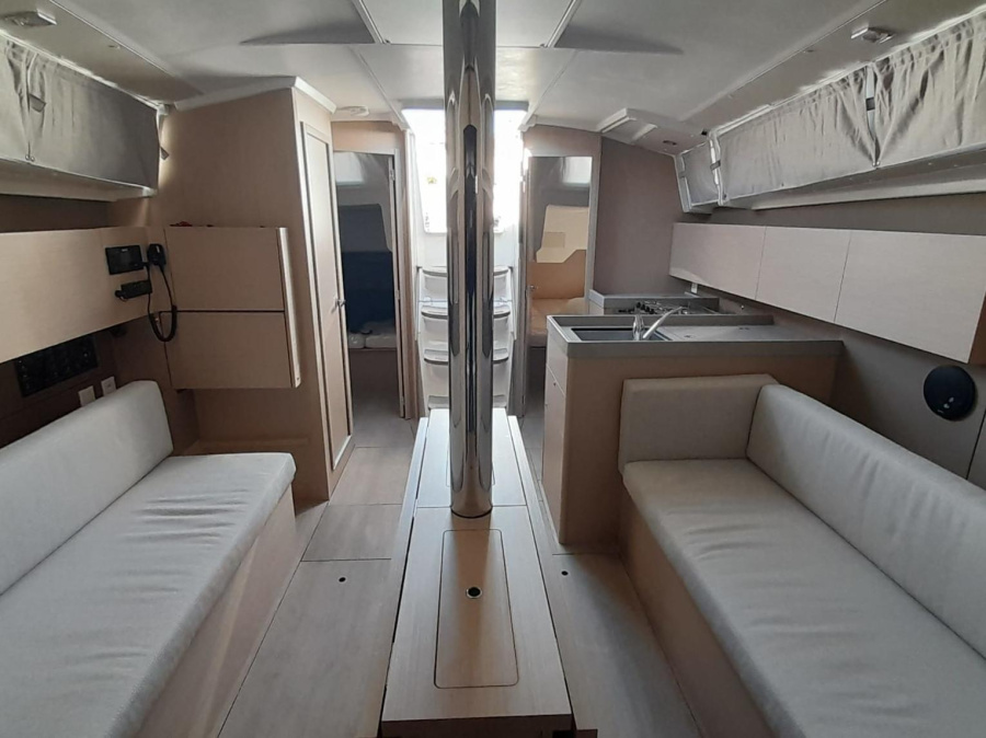 Interior image - 1