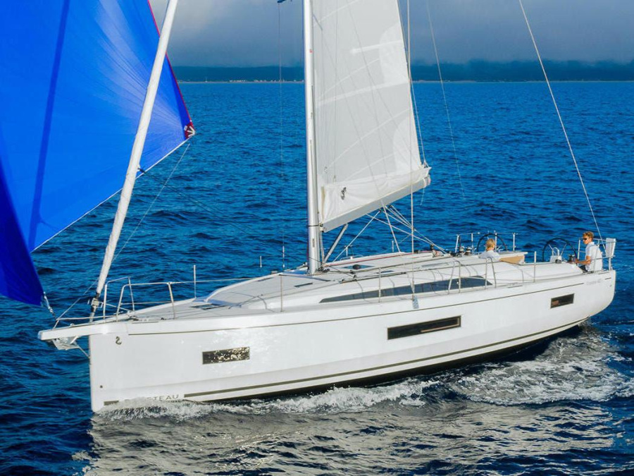 Photo #1 - Oceanis 40.1 (Vienna Nano | Solar Panel, Inverter, Bow Thruster) in Main Port - 18218