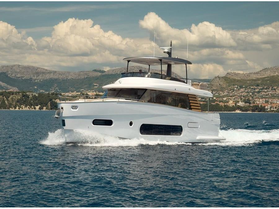 Photo #1 - Azimut Magellano 66 (Princess M) in Marina Lav - 19380