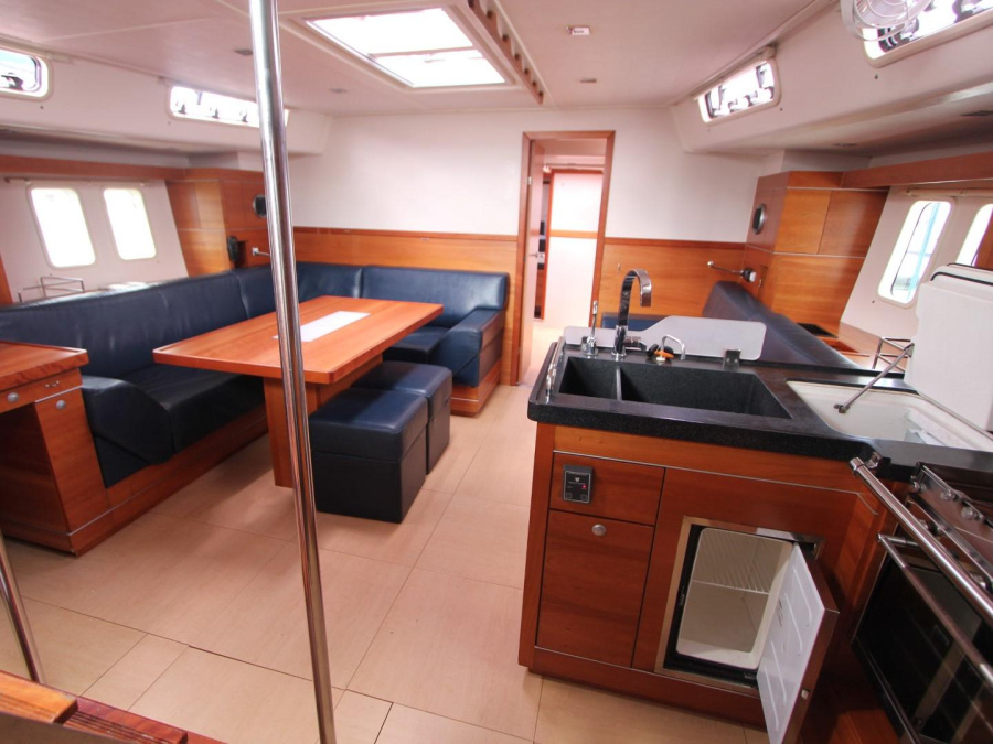 Interior image - 1