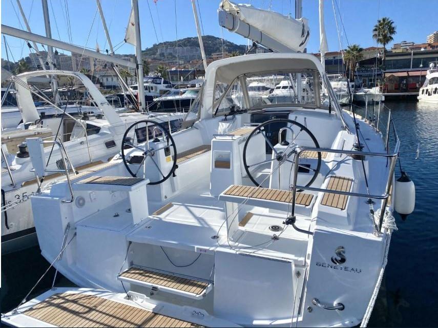 Photo #1 - Oceanis 38.1 (Maximus) en Port Grimaud - 21369