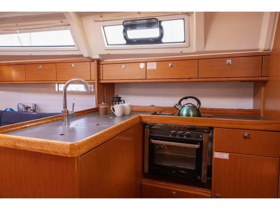 Interior image - 2