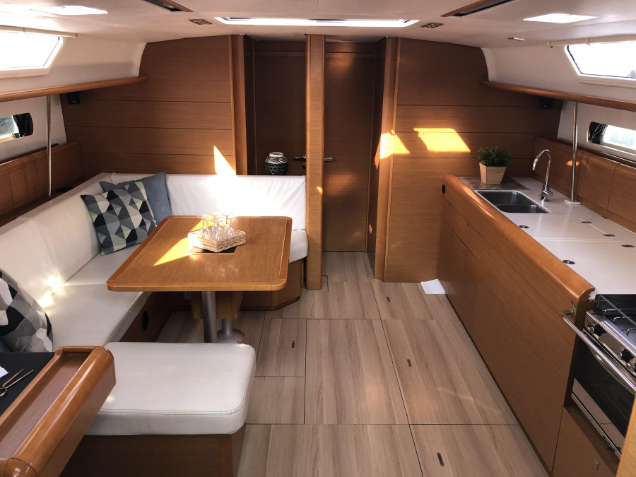 Interior image - 1
