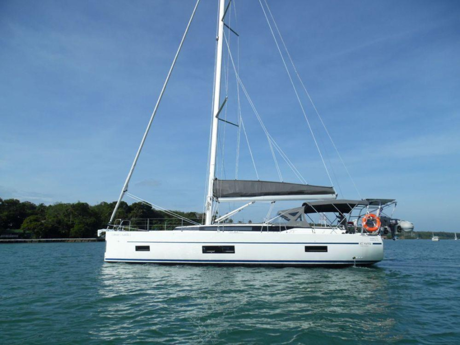 Photo #1 - Bavaria C45 Holiday (ARTEMIS) in Vliho Yacht Club - 18776