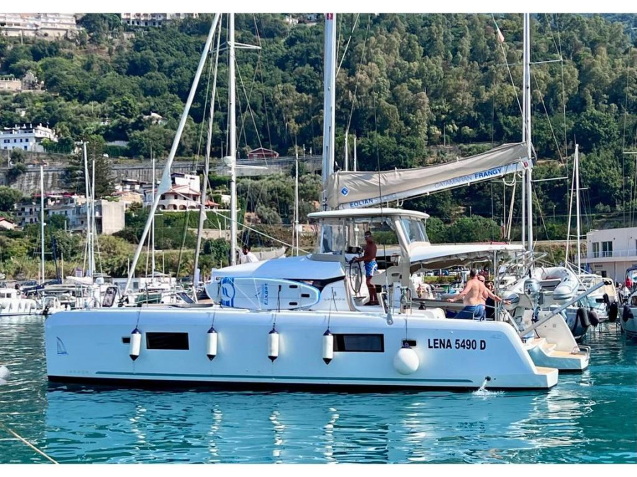 Photo #1 - Lagoon 42 (SHARANDA) in Marina - 12834