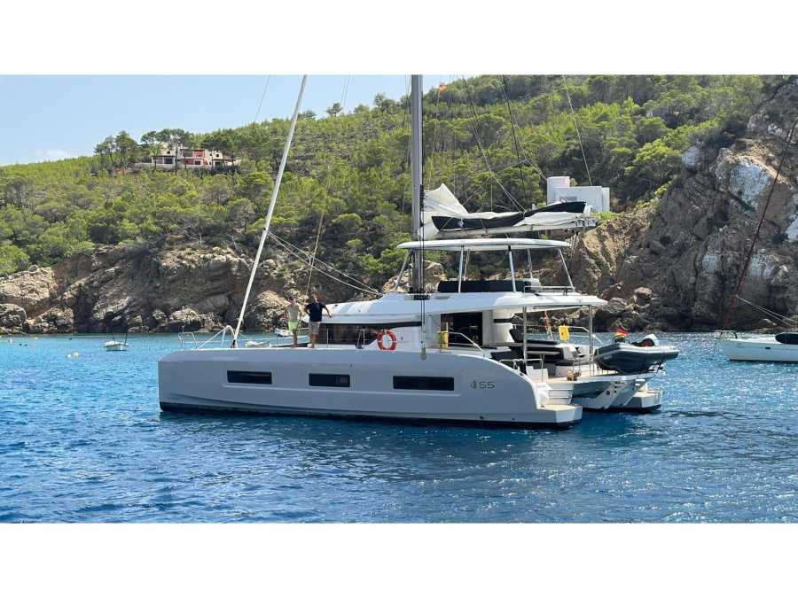 Photo #1 - Lagoon 55 (Slow Down) in Marina Naviera Balear - 18420