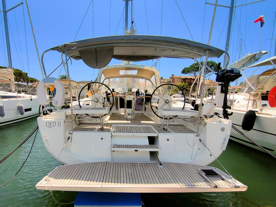 Photo #1 - Oceanis 41.1 (Blue Hop) in Port Grimaud - 19430