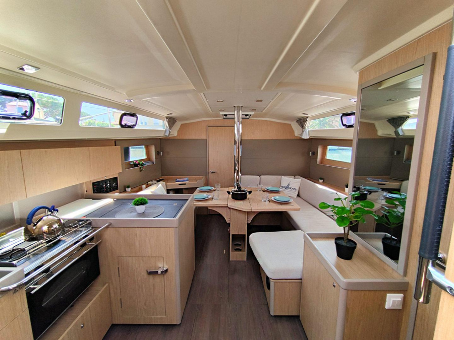 Interior image - 1