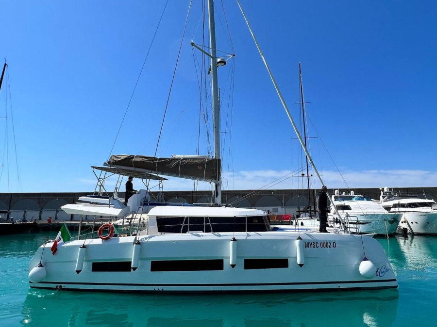 Photo #1 - Dufour Catamaran 48 5c+5h (Stella) en LNI Olbia - 15296