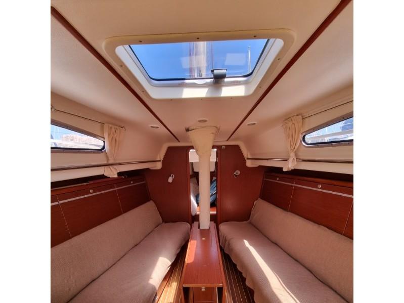 Interior image - 1