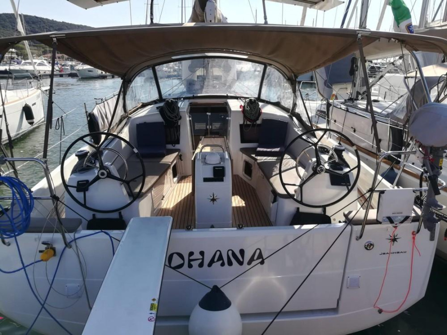 Photo #1 - Sun Odyssey 410 (Ohana) in Marina di - 19753