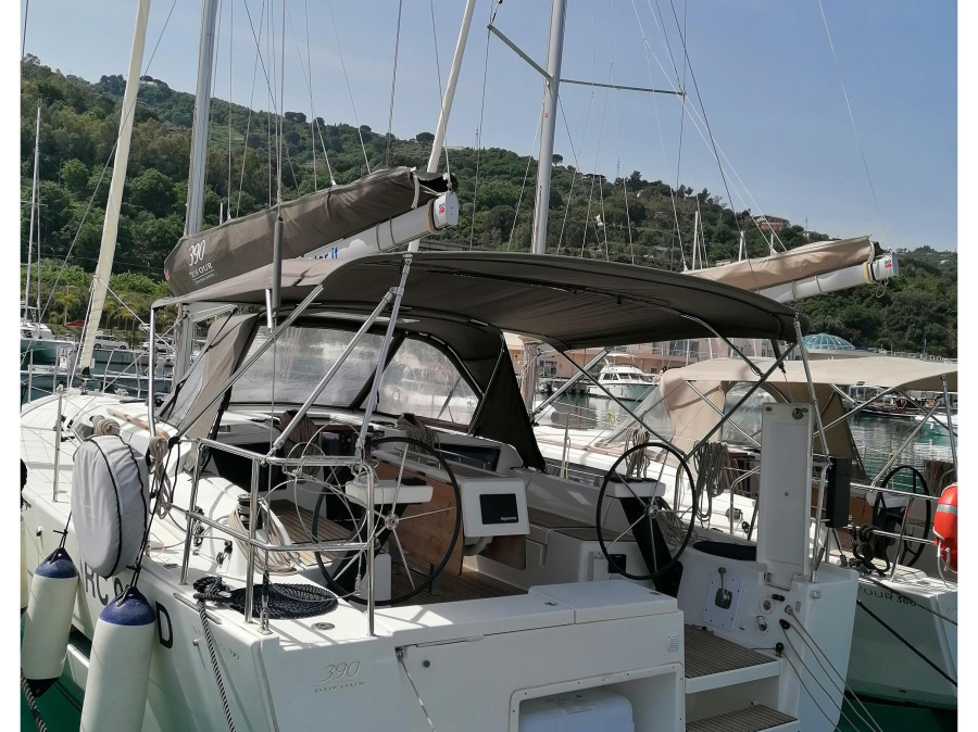 Photo #1 - Dufour 390 Grand Large (Parbleu) in Marina - 9061
