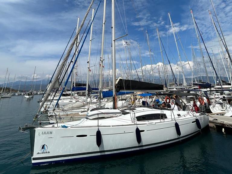 Photo #1 - Beneteau 43 (Lilium) en Ece Marina - 18968