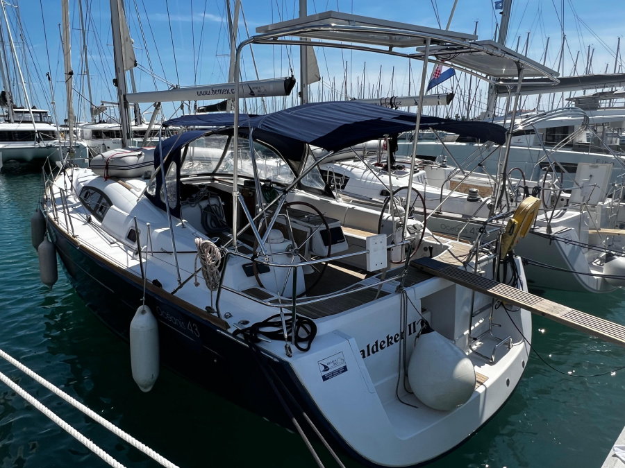 Photo #1 - Oceanis 43 (Valdeker II) in D-Marin Dalmacija Marina - 24307