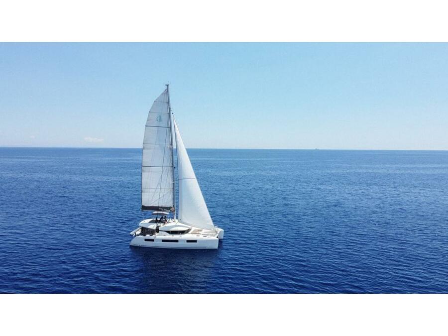 Photo #1 - Lagoon 50 (VICTORIA) in Alimos Marina - 20111