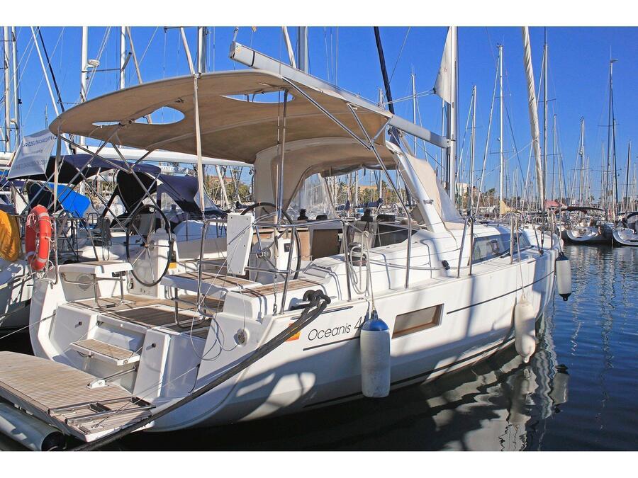 Photo #1 - Oceanis 41.1 (1 Head) (SARDI) en Marina - 5294