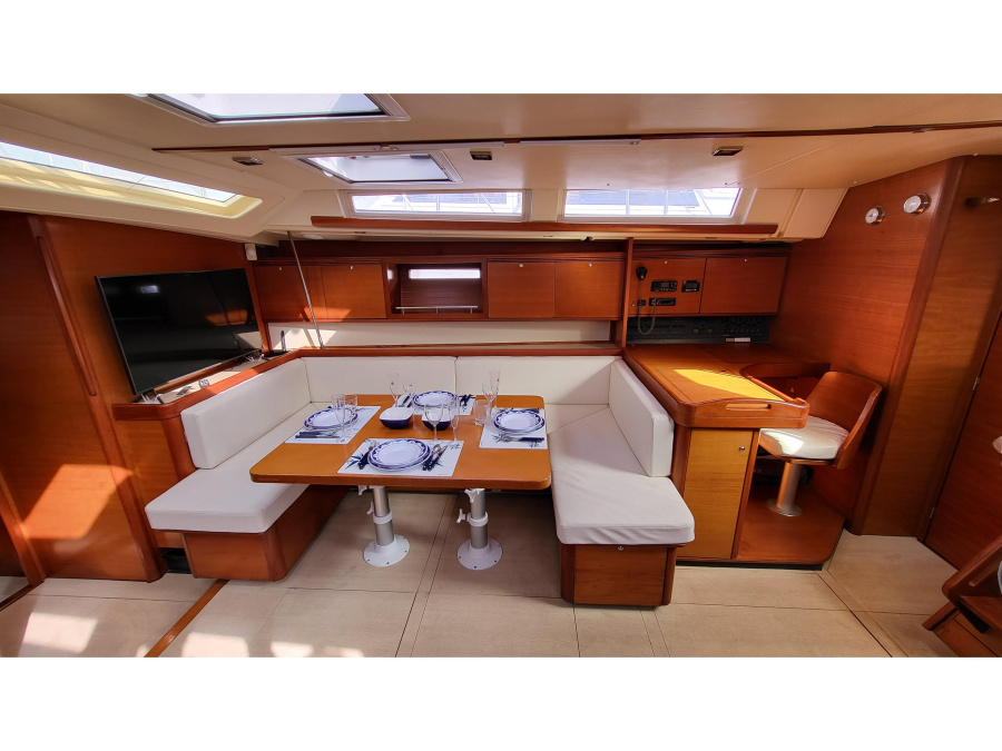 Interior image - 1