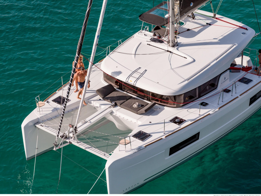 Photo #1 - Lagoon 40 (Sunflower) in Main Port - 20212