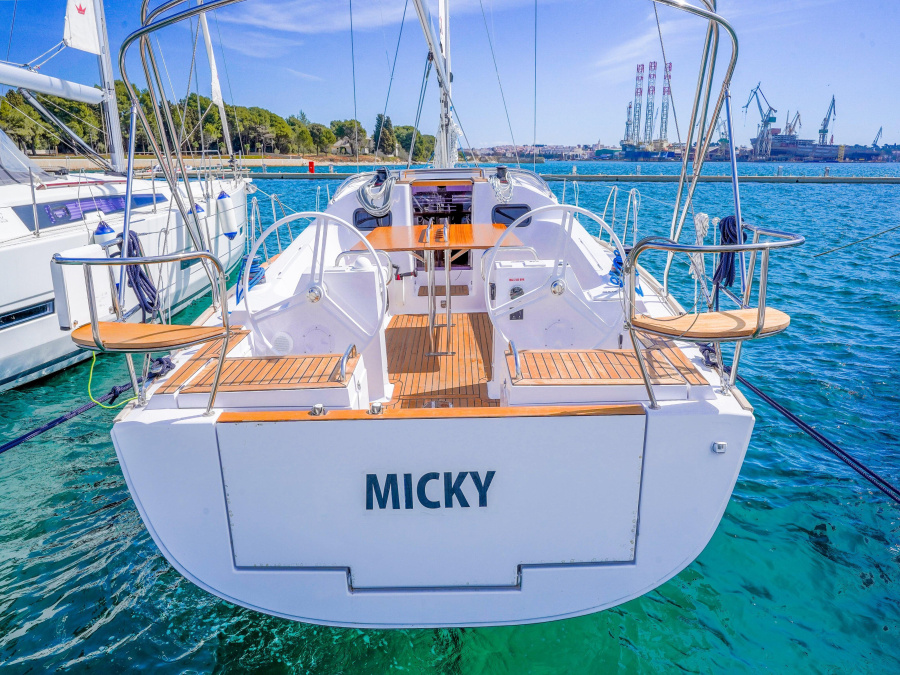 Photo #1 - Elan Impression 40.1 (MICKY) in Marina Polesana - 16884
