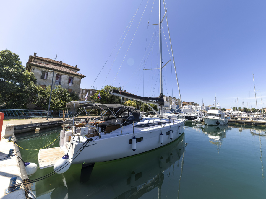 Photo #1 - Elan Impression 45 (VEKENEGA) in Marina - 18523