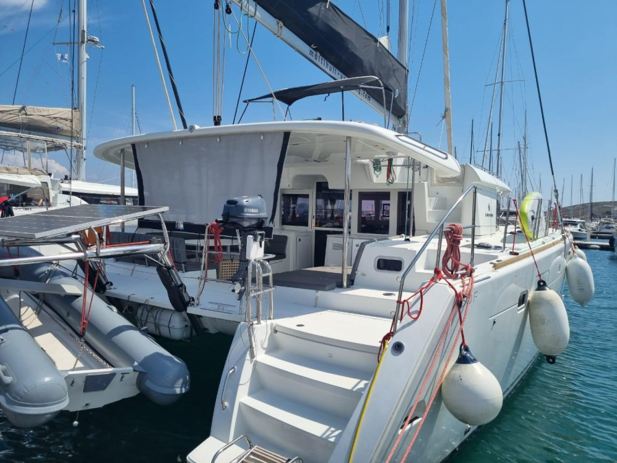 Photo #1 - Lagoon 450F (SoulMate) en Olympic Marina - 12100