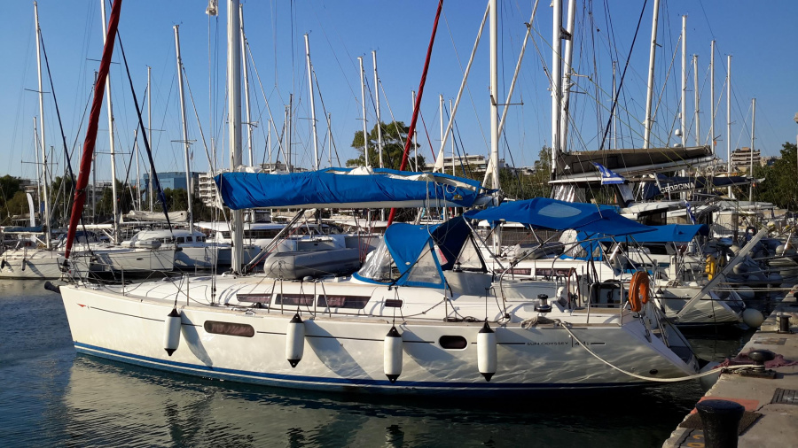 Photo #1 - Sun Odyssey 44 i (Flora Mirabilis) en Alimos Marina - 24802