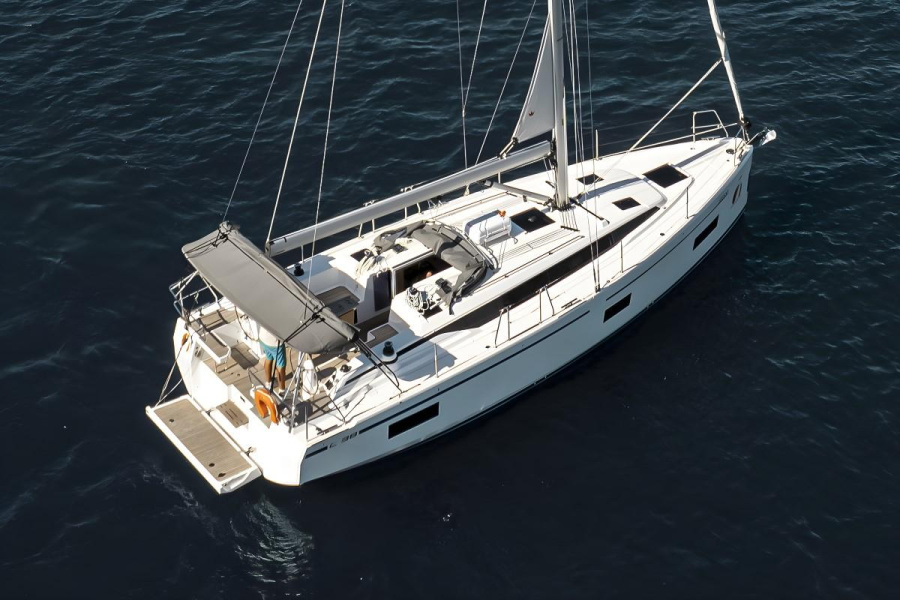 Photo #1 - Bavaria C38 (ARINNA) en Setur Kaş Marina - 17185