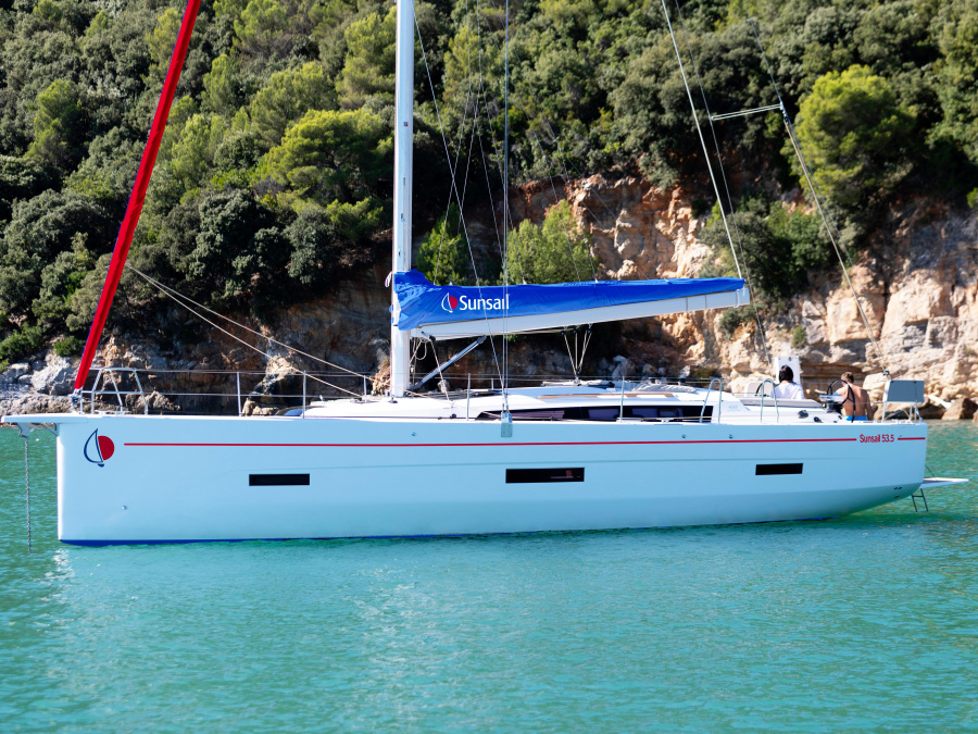 Photo #1 - Dufour 530 (Dufour 530) in Agana - 20505