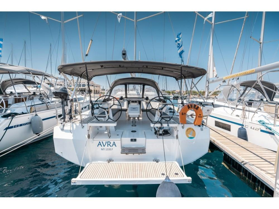 Photo #1 - Bavaria C42 (Avra) en Marina - 20836