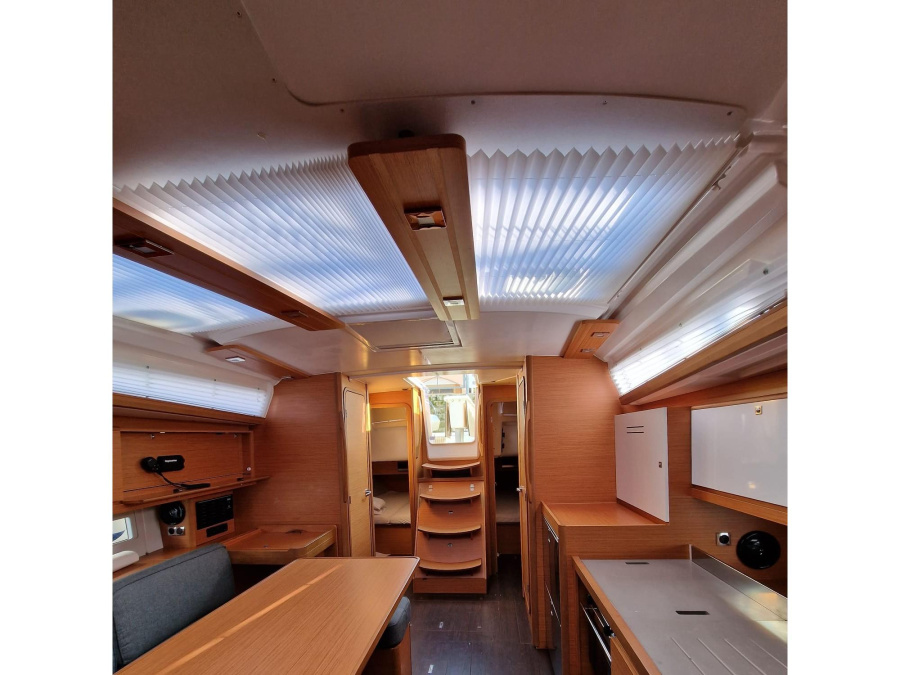 Interior image - 2