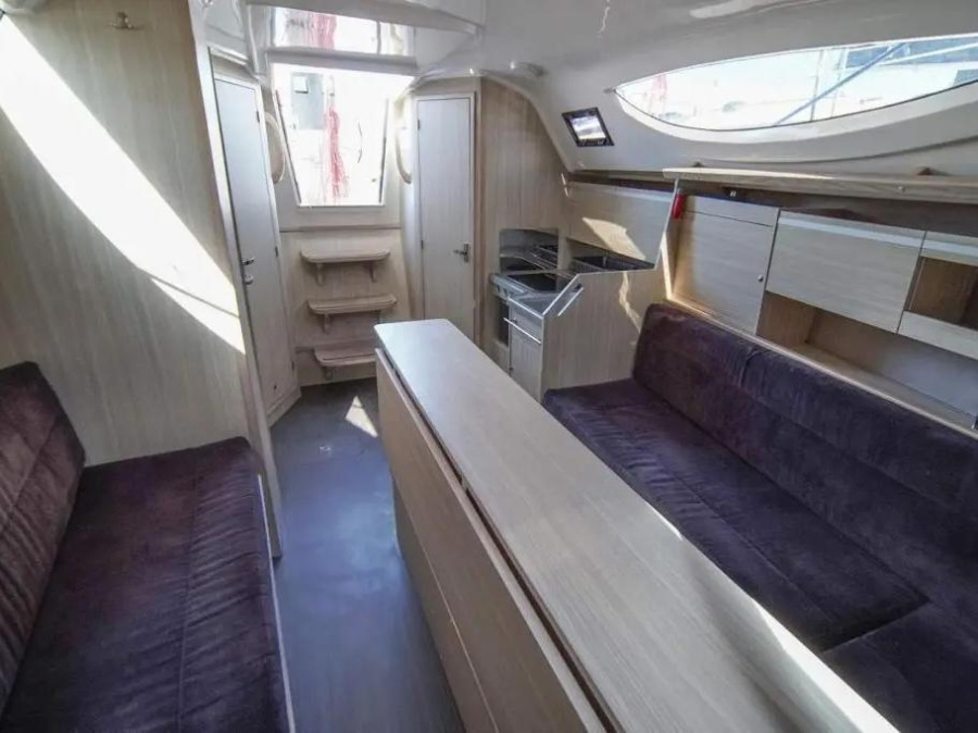 Interior image - 2