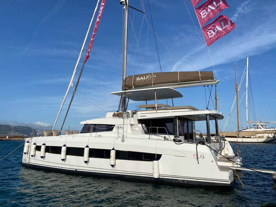 Photo #1 - Bali 5.4 (Alfa.bm2) in Marina - 24392