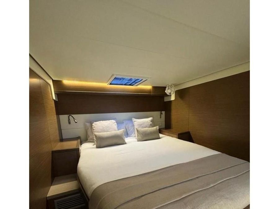 Interior image - 2